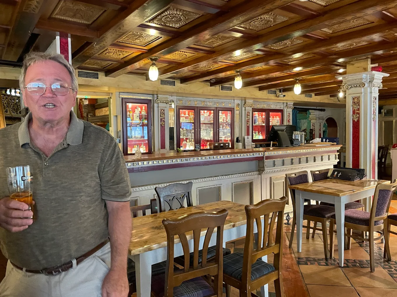 Side bar area
