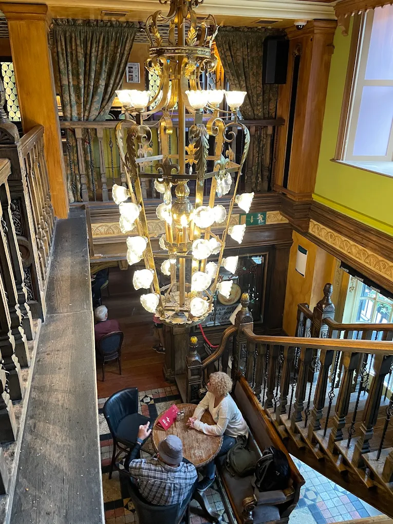 Chandalier